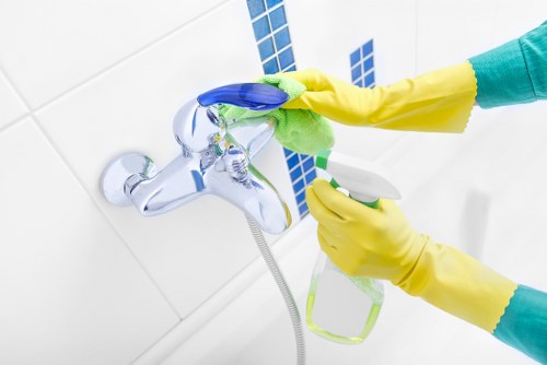 Deep mattress cleaning process in a Crewshill home